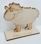 Fából készült körbevágott állatfigura talppal húsvétra eseményekhez egyedi gravírozott szöveggel
